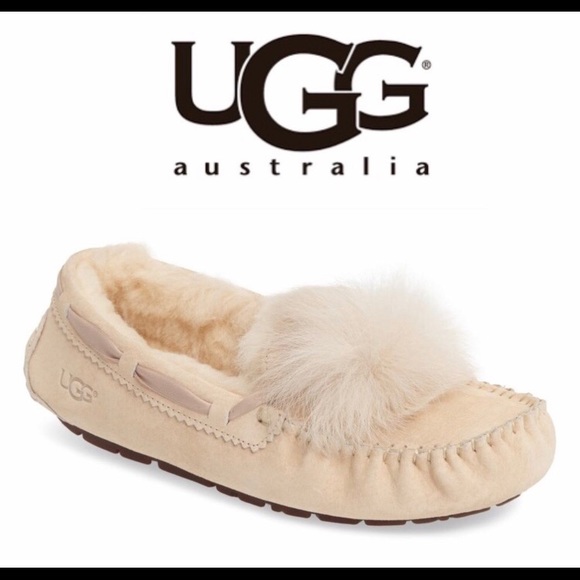 UGG Shoes - NIB Women’s UGG Dakota Cream Slippers